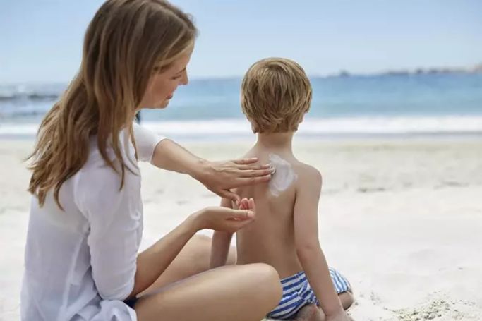 Isdin, primera compañía dermocosmética que hace públicos los resultados sobre los test de fotoprotección