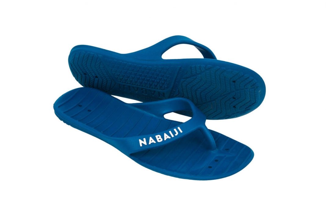 chanclas de piscina Decathlon