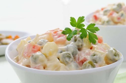 ensaladilla de piña y langostino