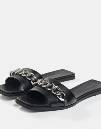 Bershka tiene 8 sandalias para primavera por menos de 30 euros 6 Merca2.es zapatos mujer verano