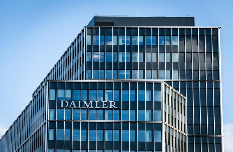 Daimler planea vender concesionarios en España, Reino Unido y Bélgica para ahorrar 1.000 M€