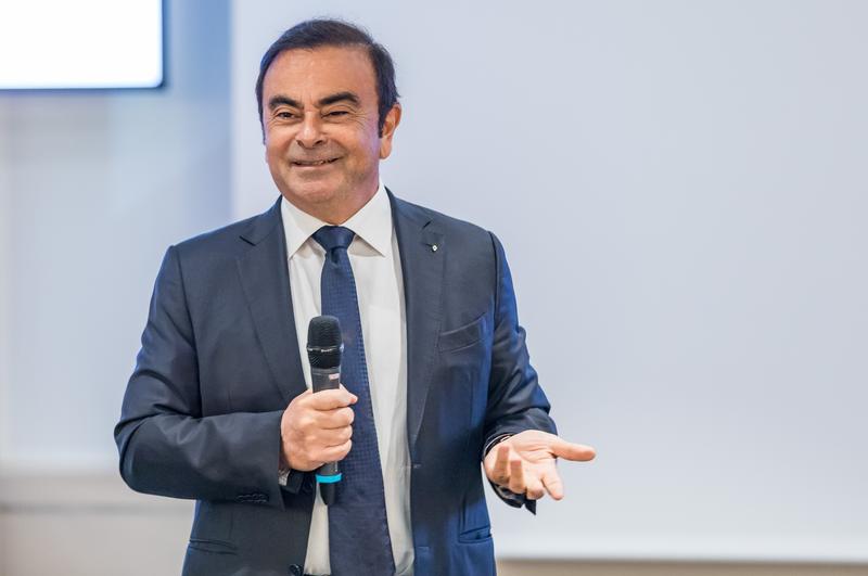 Dos cómplices de la huida de Carlos Ghosn (Nissan) se declaran culpables en Japón