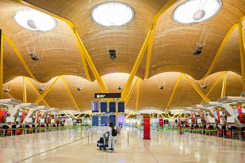 Aena reabrirá en julio las terminales T2 y T3 del aeropuerto de Barajas