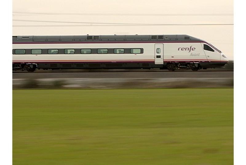Renfe prorroga hasta el 5 de julio la ampliación de los bonos Avant
