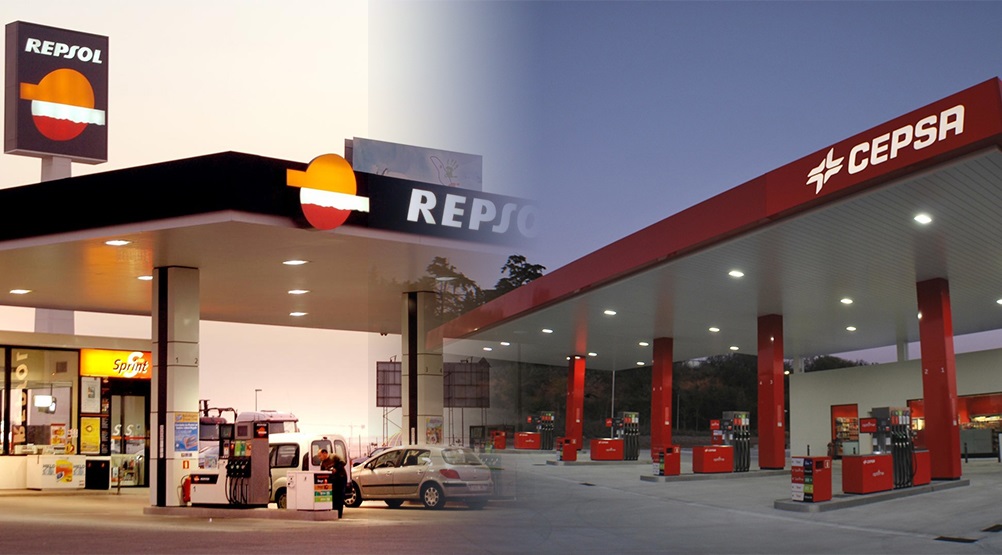 Repsol y Cepsa sucumben al petróleo: el verano de la gasolina cara