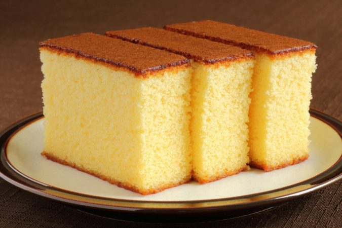 Bizcocho de limón: trucos para bordar el dulce que más se cocina en casa 1 Merca2.es consejos bizcocho de limon