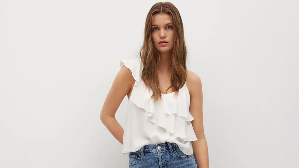 Mango se lleva la palma este verano con su top fluido por 25,99 euros