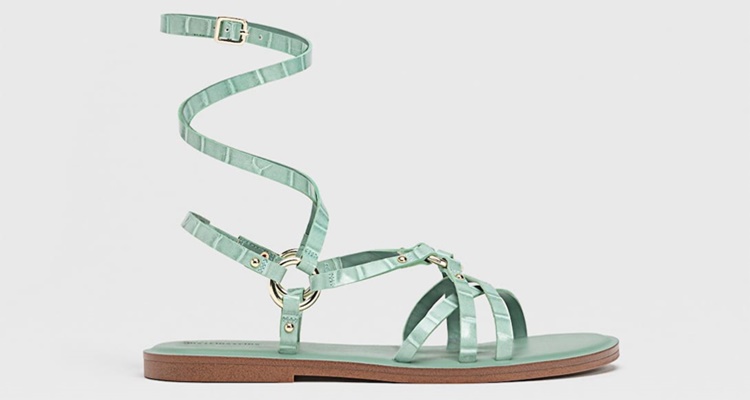 Sandalias zapatos planos Stradivarius