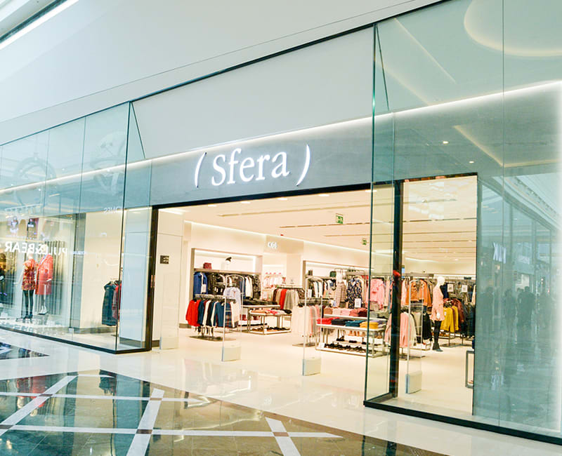 Sfera: camisas blancas de diseño espectacular para ser la más bonita de la fiesta
