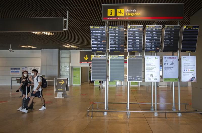 La CNMC considera «conservadora» la previsión de tráfico de Aena para el Dora II