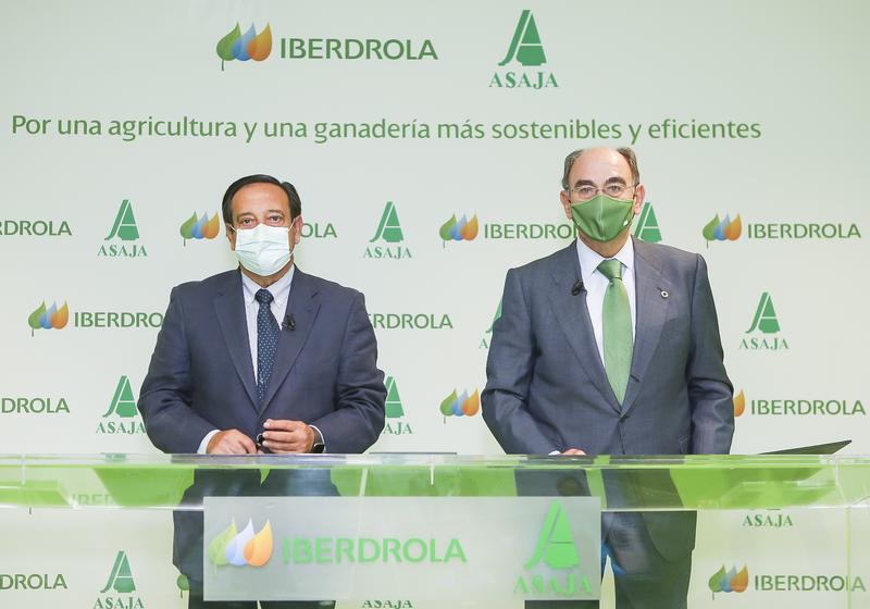Iberdrola y Asaja suscriben una alianza para impulsar la agricultura y ganadería cero emisiones