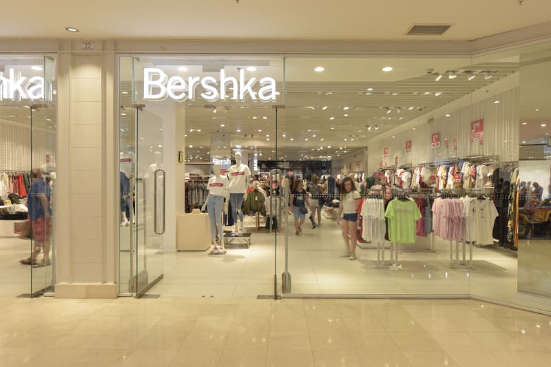 Blazers de Bershka para esas noches frescas de verano