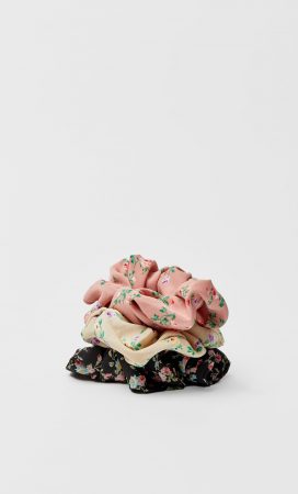 Stradivarius: accesorios chulos para el verano por menos de 10 euros 7 Merca2.es coleteros grandes