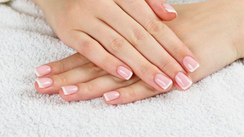 emprender en un local pequeno manicura