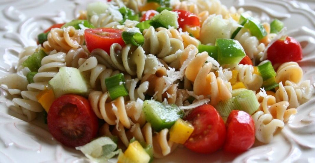 Ensalada de pasta verano temporada