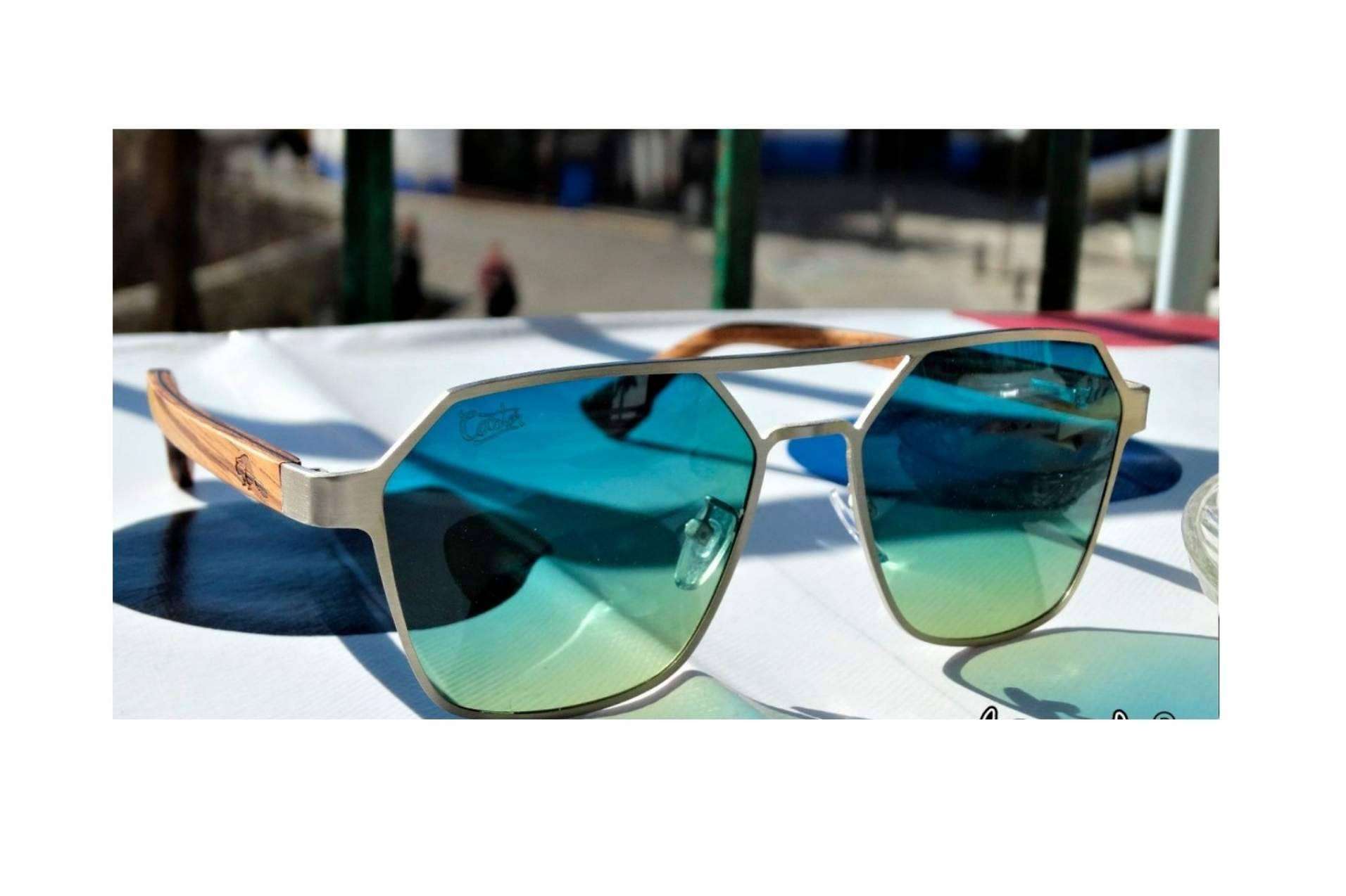 Las gafas de madera eco, una de las grandes apuestas de la empresa Castor Sunglasses