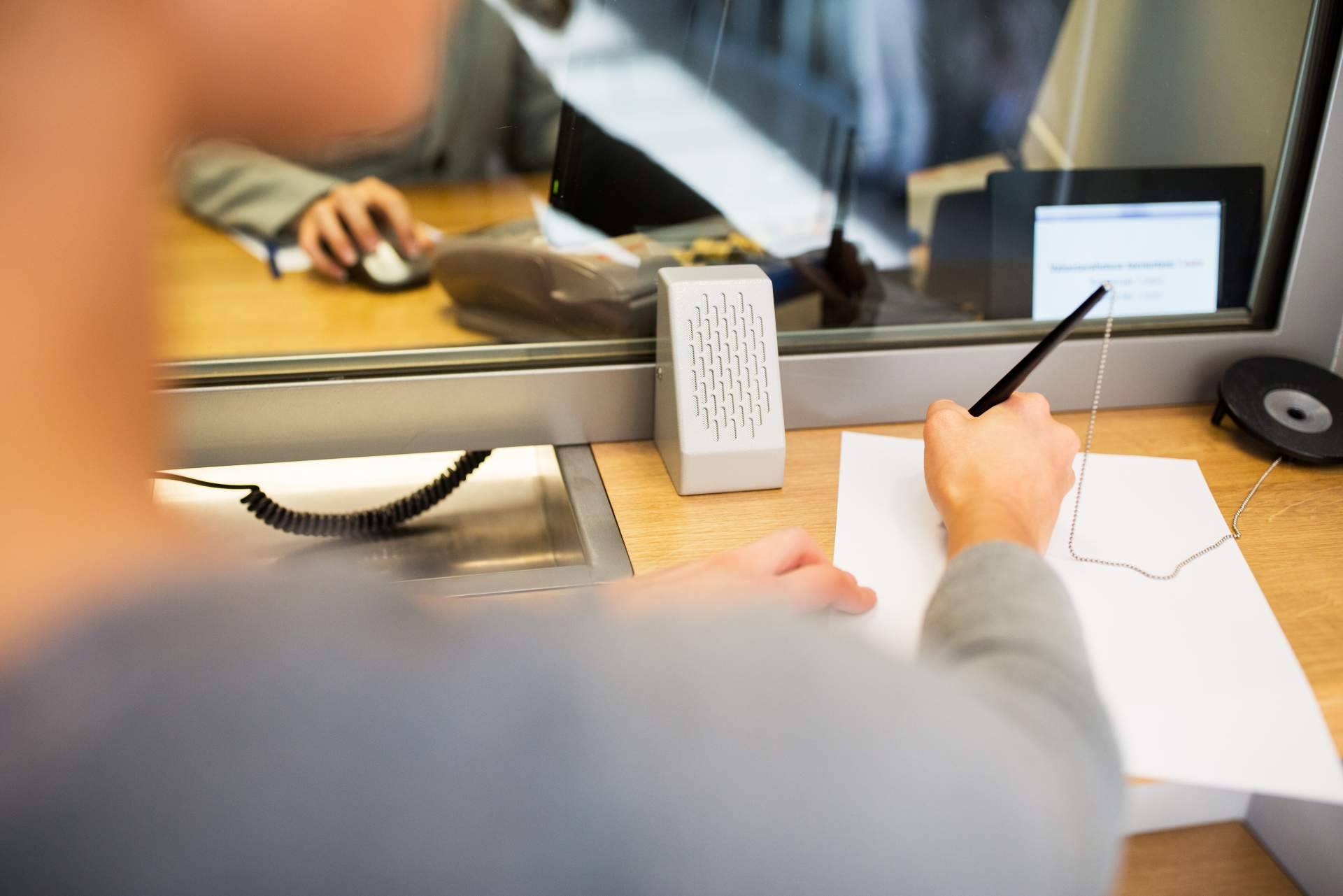 Los abusos bancarios en contratos según Víctimas del Crédito, la plataforma de ayuda al consumidor