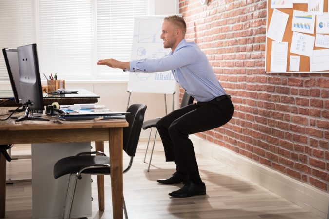 hacer ejercicio en la oficina