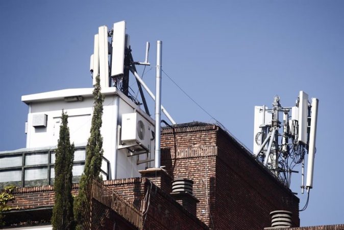 Empieza el baile de las telecos: las operaciones en España y RU habían frenado otras posibles M&As 1 Merca2.es TELECOS