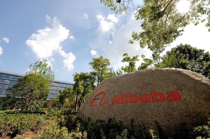 Alibaba reduce un 5,1% el beneficio en su primer trimestre fiscal, hasta 5.880 millones