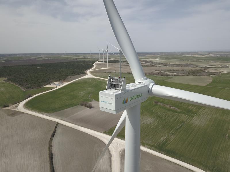 Iberdrola activa el complejo eólico con los aerogeneradores más grandes de España