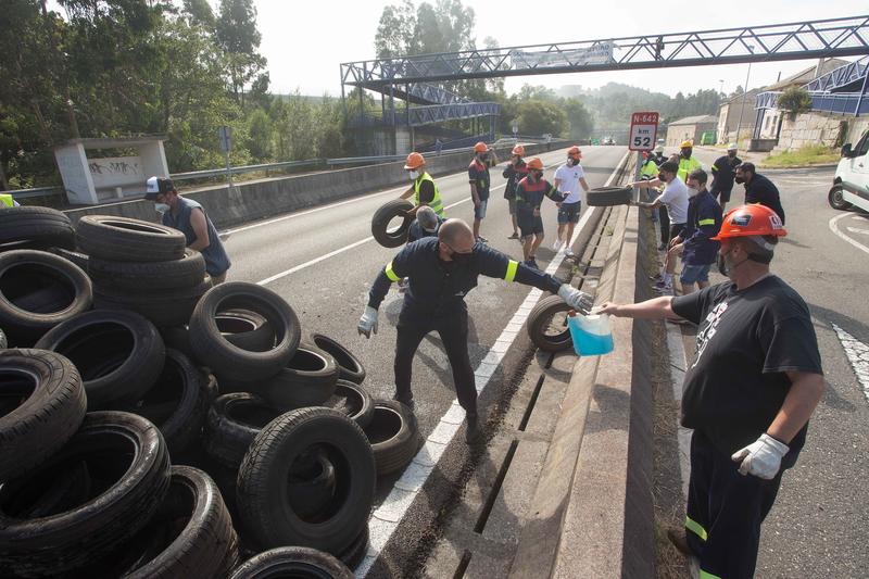 El comité de Alcoa San Cibrao elabora una propuesta para desbloquear la venta y urge una reunión