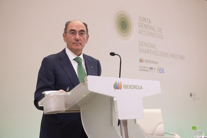 Iberdrola afirma que ha aplicado la nueva normativa de peajes eléctricos
