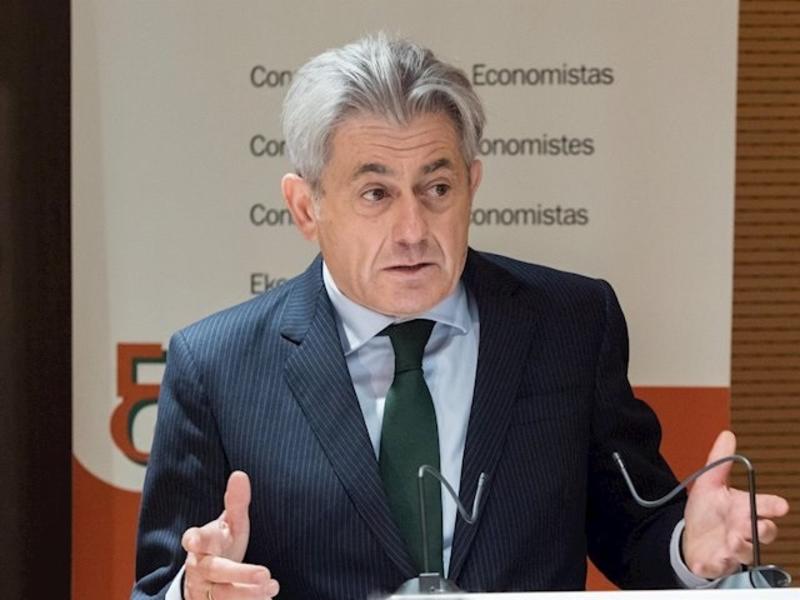 Los economistas mantienen en el 6,3% su previsión de crecimiento para 2021 y la elevan hasta el 6% para 2022