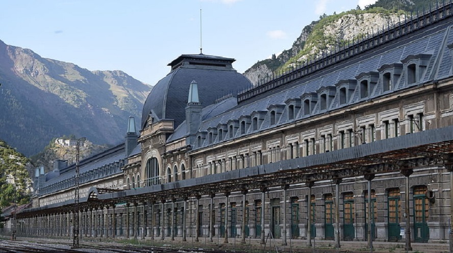 Barceló rescata la emblemática Estación de Canfranc como hotel de lujo