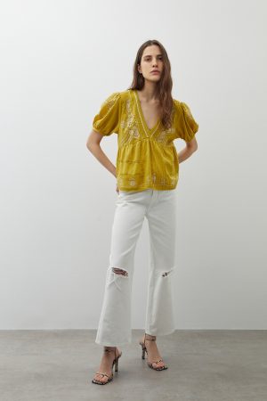 CAMISETA BORDADA