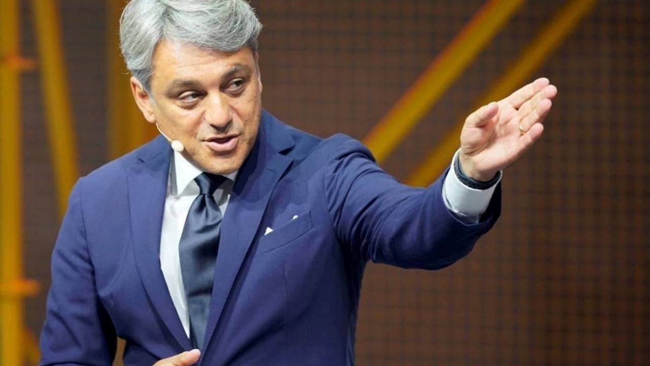 El peligroso juego de Luca de Meo (Renault) con miles de trabajadores en España