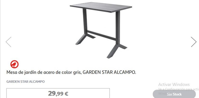 Hermosa mesa de jardín de acero de color gris