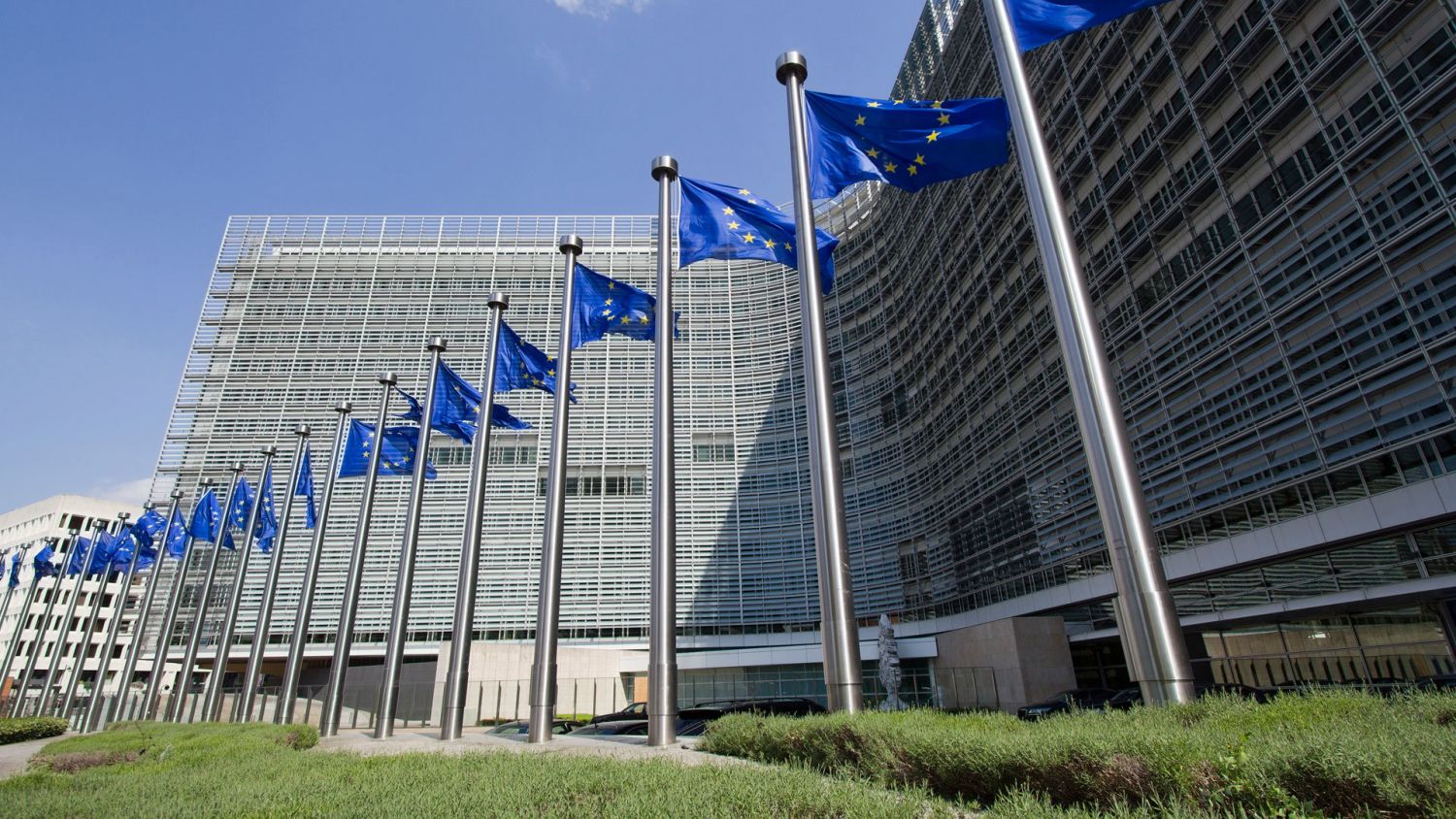 Bruselas desembolsa a Francia 5.100 millones en forma de anticipo de su plan de recuperación