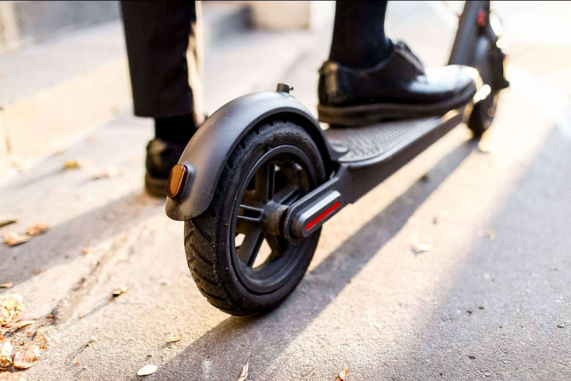pasear con patinetes eléctricos en verano por Barcelona