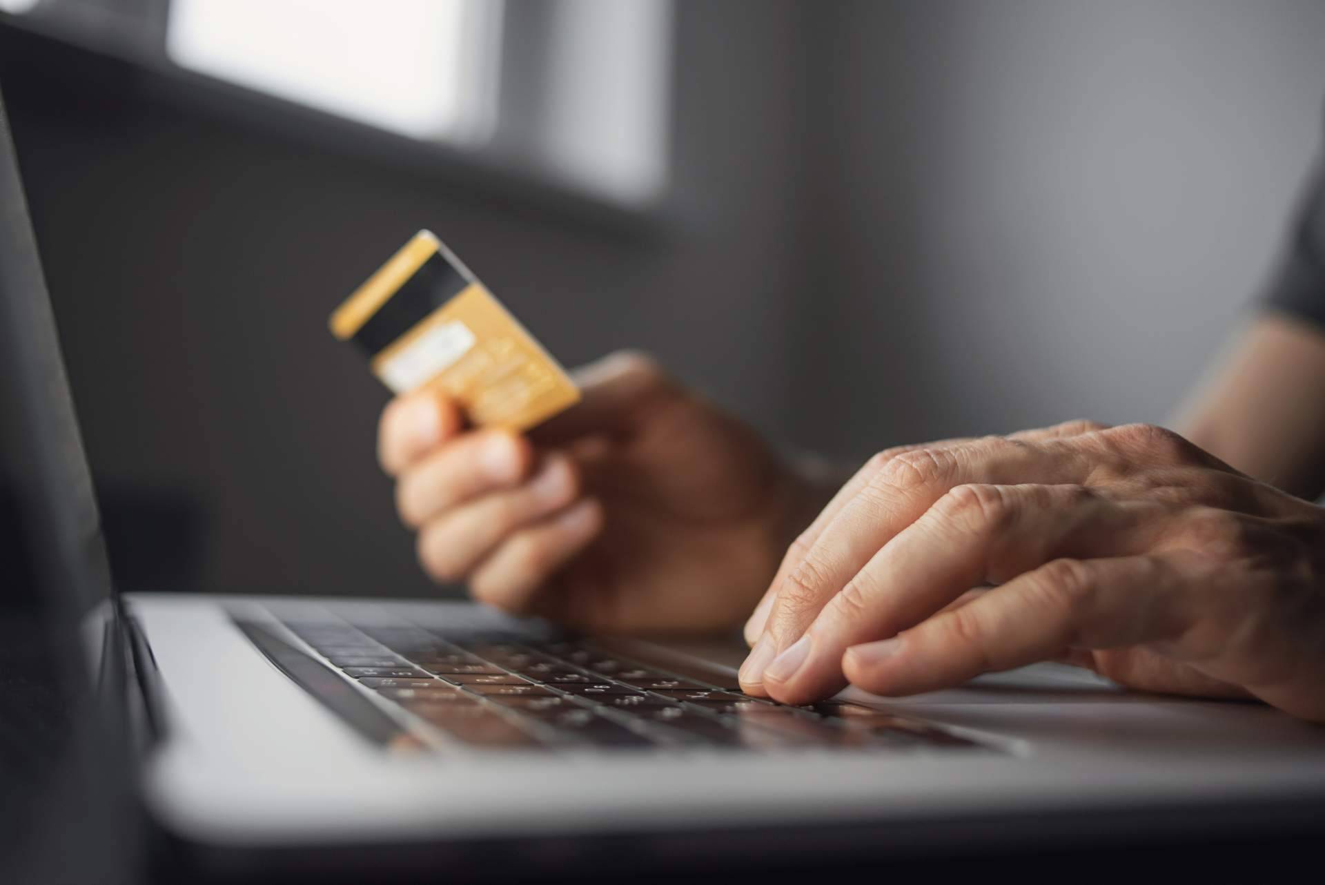 el negocio de la ferretería online que permite comprar a cualquier hora