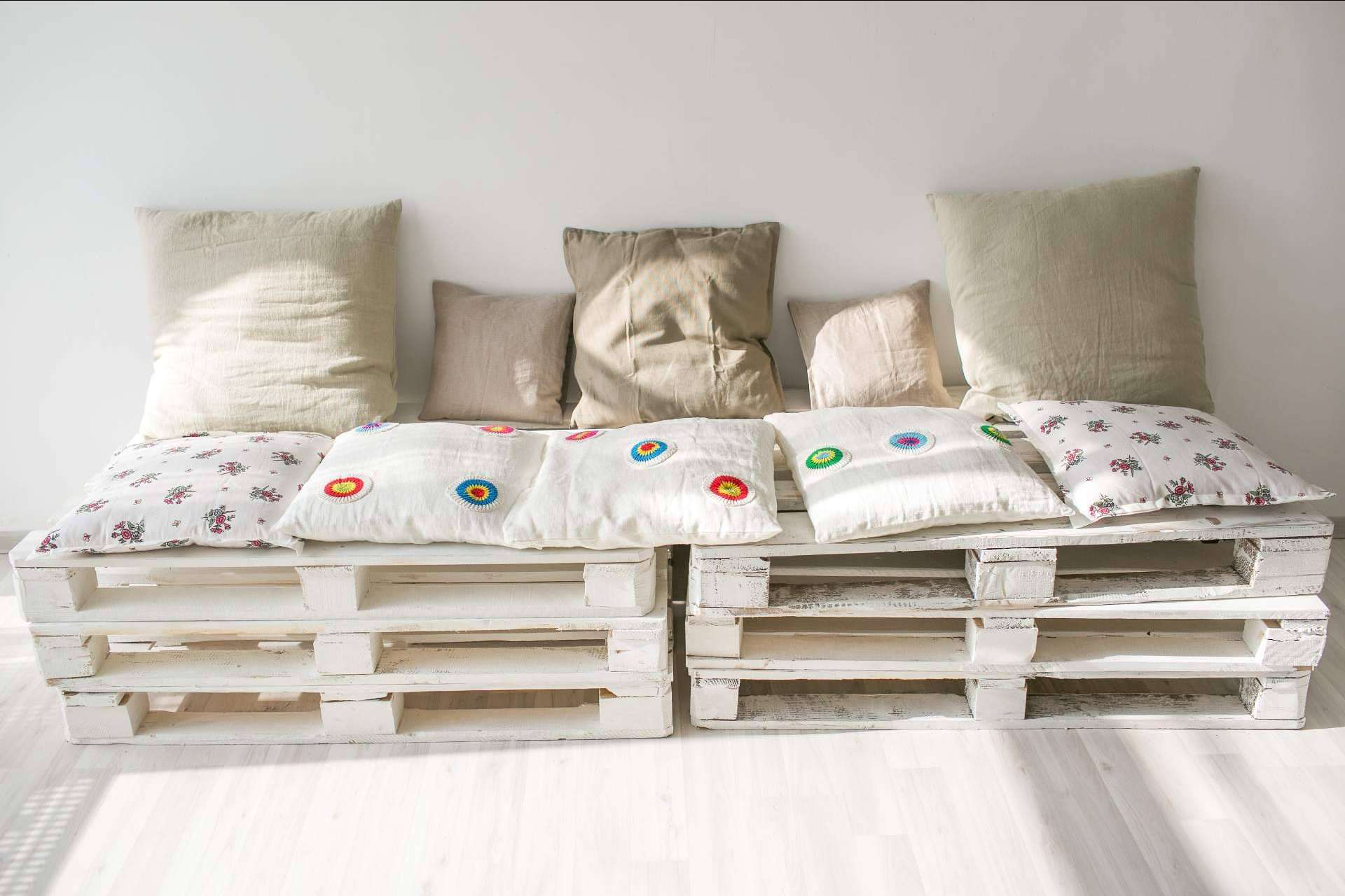 Sillones con palés de Dydaya Home