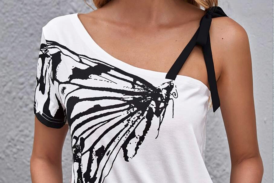 camiseta con estampados Shein