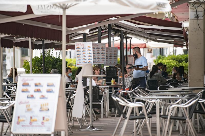 El ‘delivery’ y el ‘takeaway’ concentran el 36% del gasto en restauración, 15 puntos más que en 2019