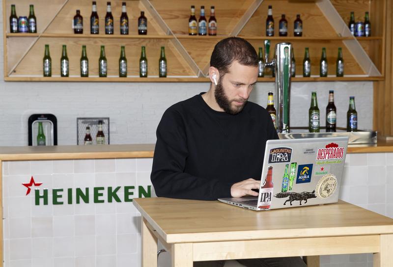 Heineken implementa un modelo híbrido de trabajo con teletrabajo de hasta 16 horas semanales