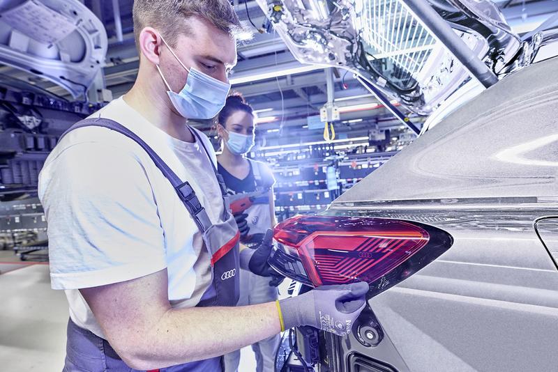 La industria del automóvil logra beneficio récord hasta junio, pero vende menos que antes del Covid