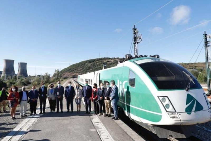 Raquel Sánchez califica de «día histórico» el primer viaje en pruebas de la variante ferroviaria de Pajares