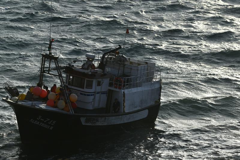 Bruselas expedienta a España por no combatir la pesca ilegal y no perseguir los descartes