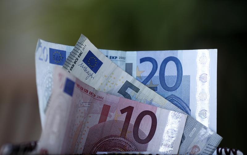 La tasa de ahorro de los hogares cae al 18,9% en el segundo trimestre por su mayor consumo e inversión