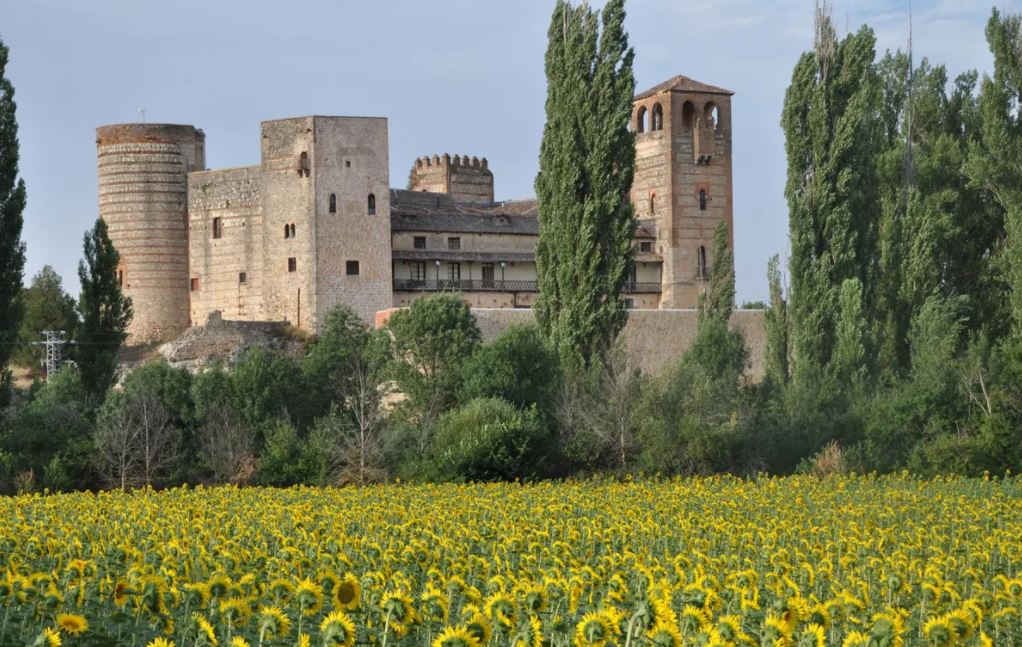 La vivienda de lujo más grande de España, un castillo de Abderramán I