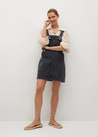 Lo mejor que puedes comprar en las 'rebajas' de Mango con 20 euros 1 Merca2.es Pichi denim negro Mango