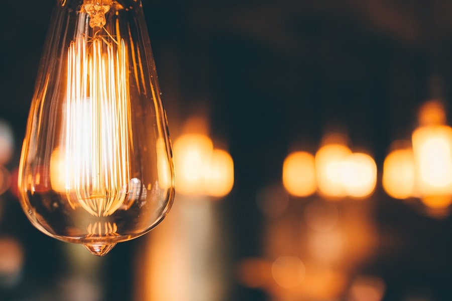 La luz repunta este martes un 8,6% y vuelve a superar los 100 euros/MWh