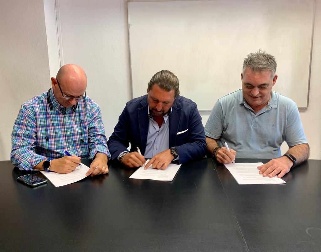 ACCAM, SESFI y ACB se ‘fusionan’ y reabren la guerra sindical en CaixaBank