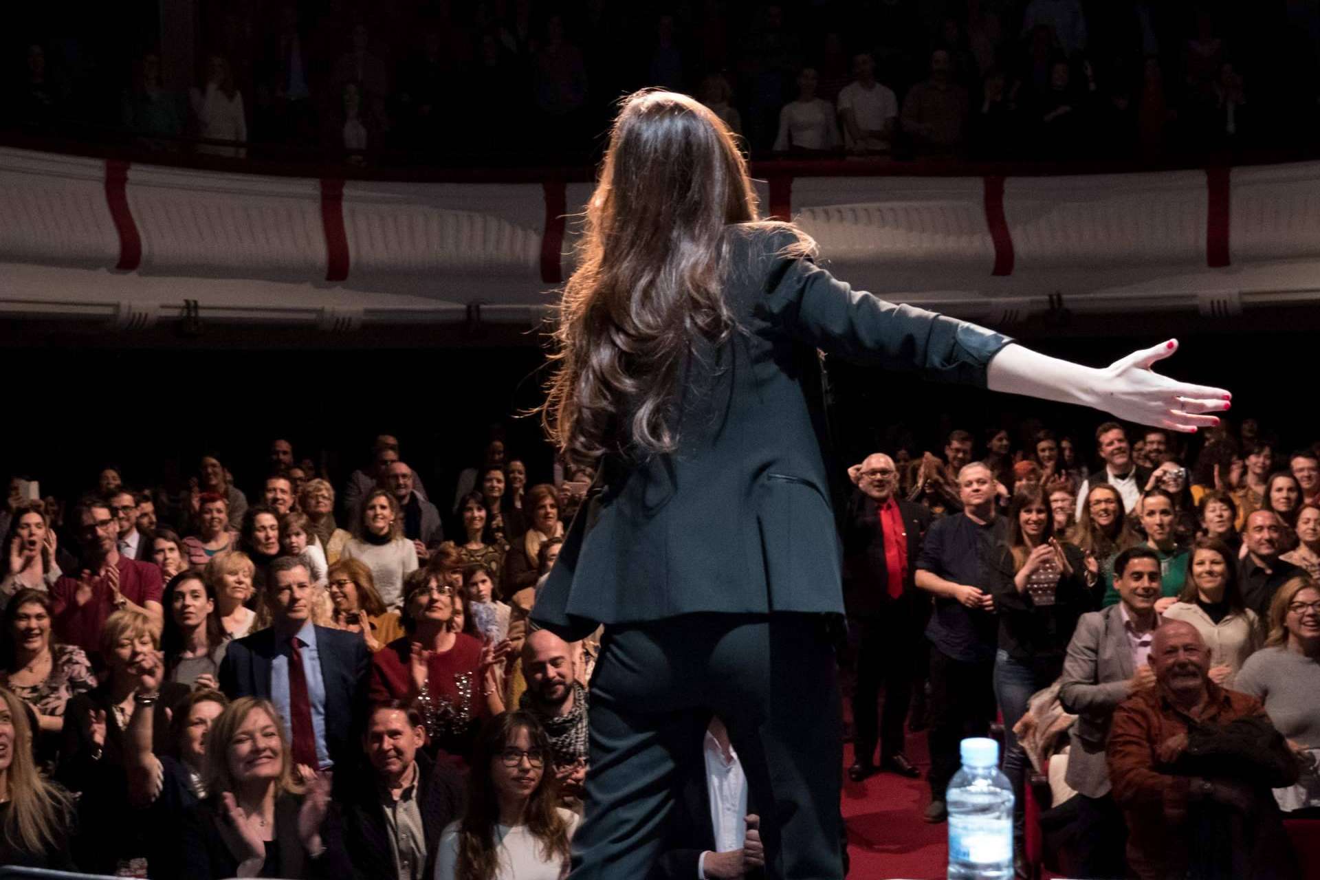 Mónica Galán contribuye en el desarrollo de la oratoria