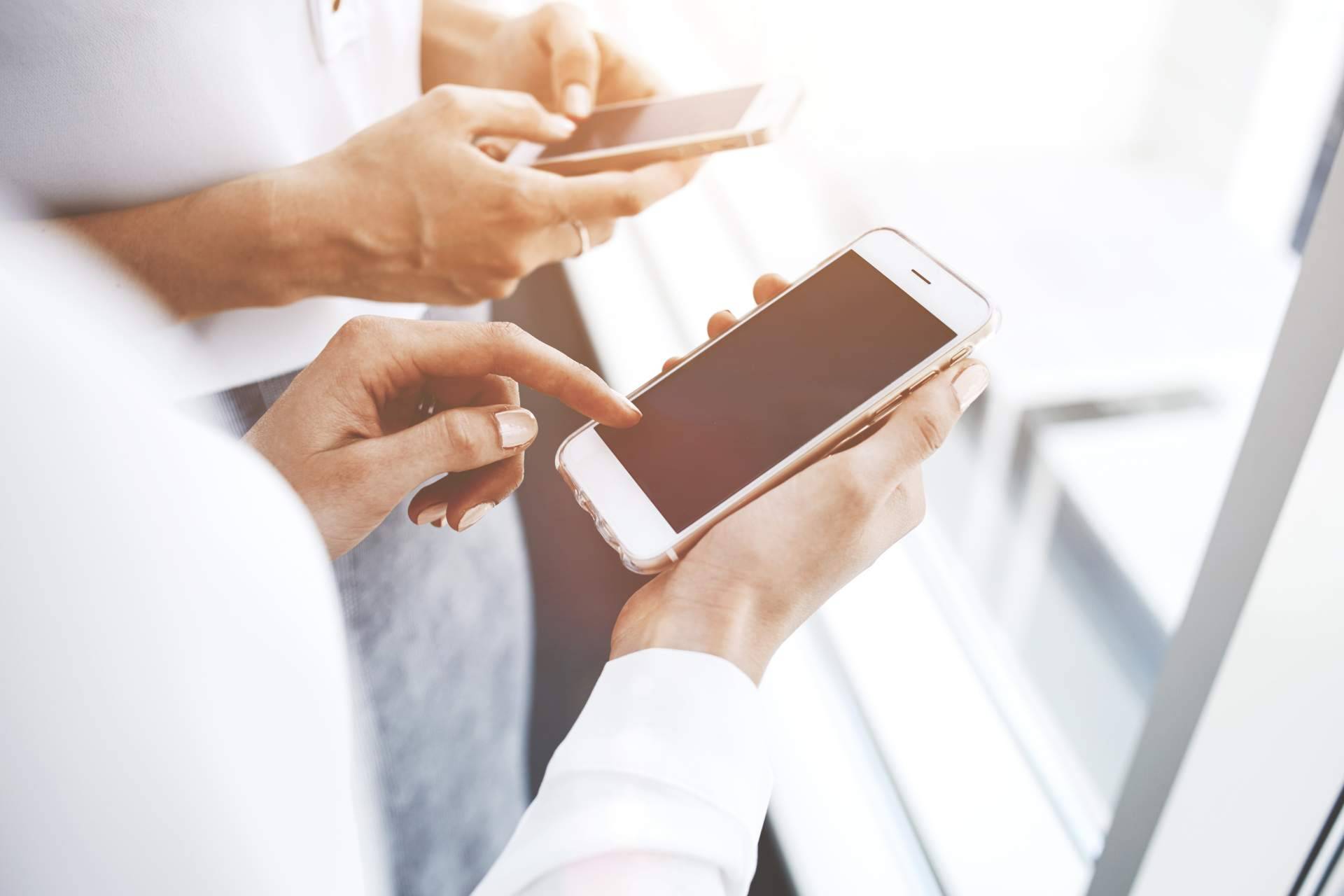 Las opiniones que suscitan myWorld, Lyconet y el cashback