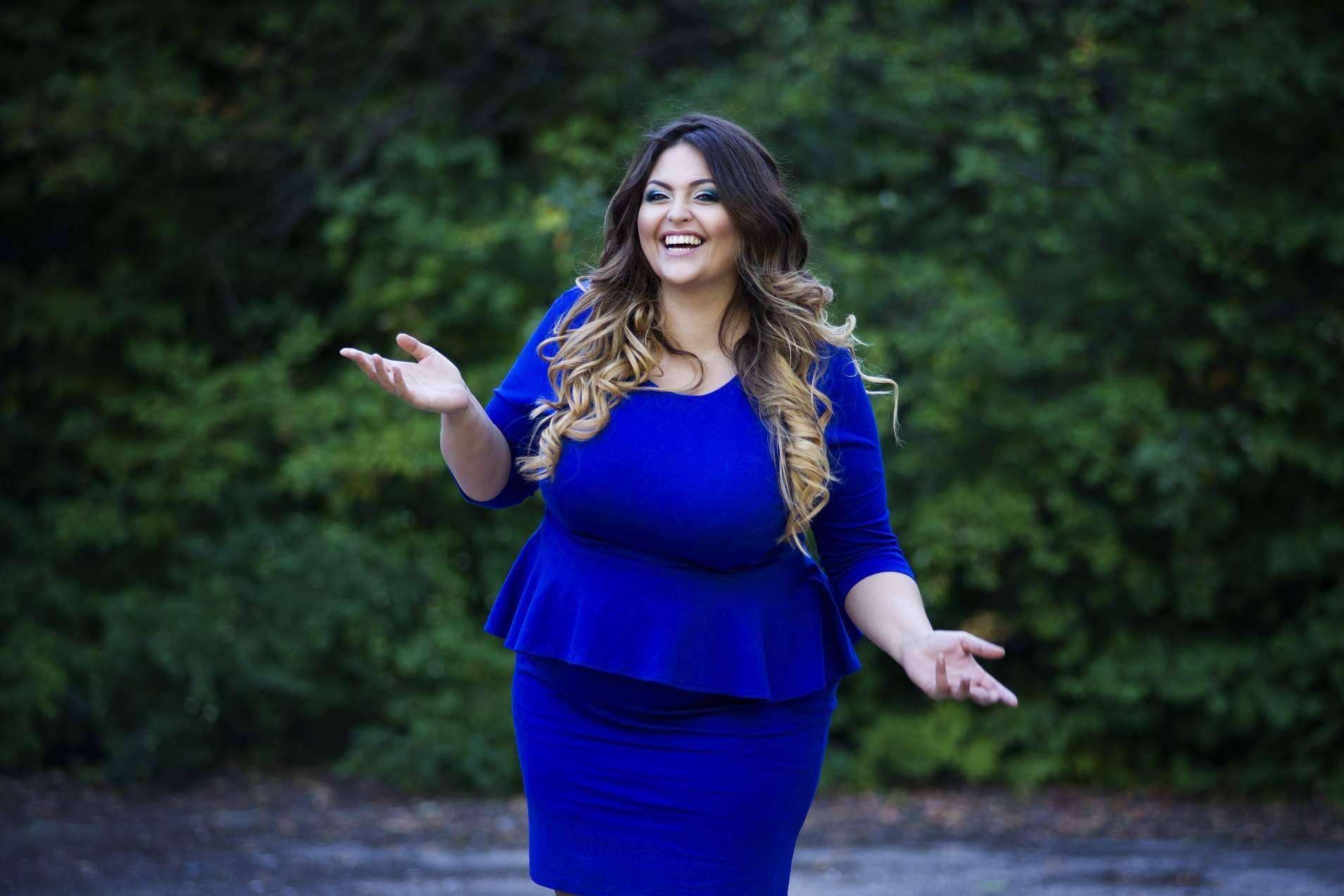 Cualquier cuerpo puede vestir a la moda con la nueva colección de vestidos de Lamusa Woman